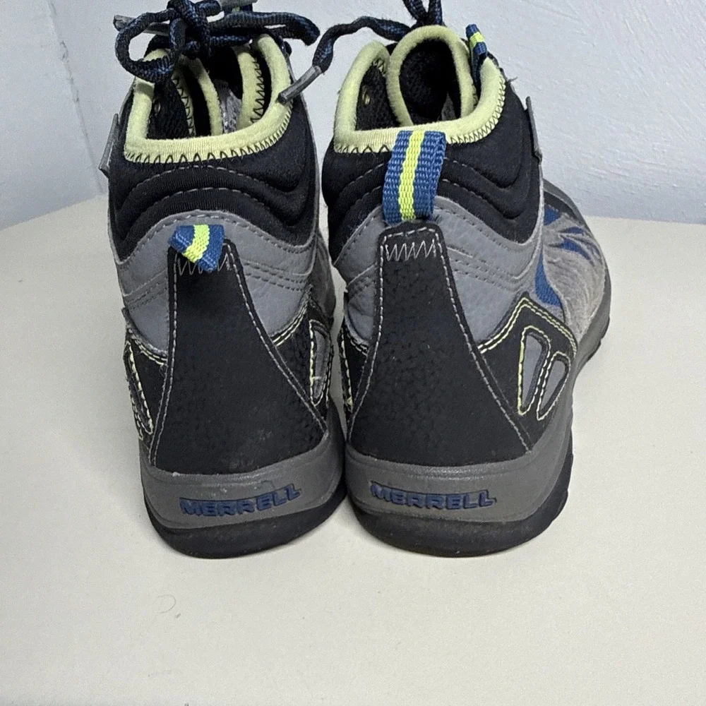 MERRELL Capra Mid Waterproof Boys Trail Hiking Boot Size 2,5M Gray Blue Grey